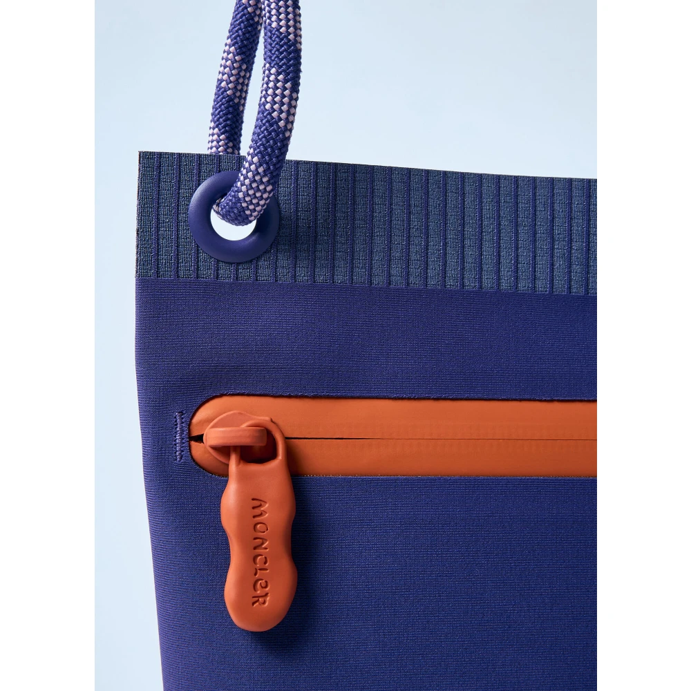 Moncler Crossbody Tas met Logo Patch Purple Heren