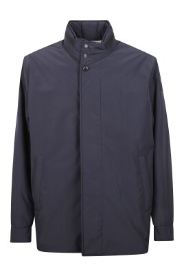 veste-minimaliste-resistante-a-leau