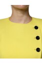 manteau-en-laine-jaune