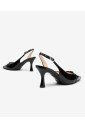 slingback-en-vernis-noir-avec-accessoire