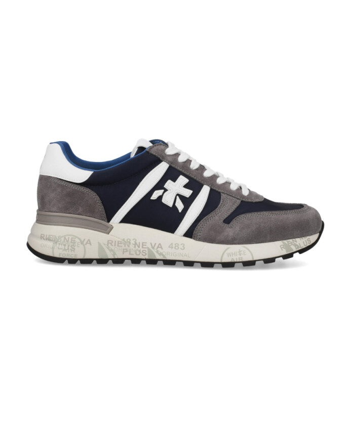 sneakers-bleues-en-daim-avec-inserts-en-cuir