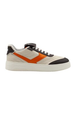 white-sneakers-retro-style-modern-comfort