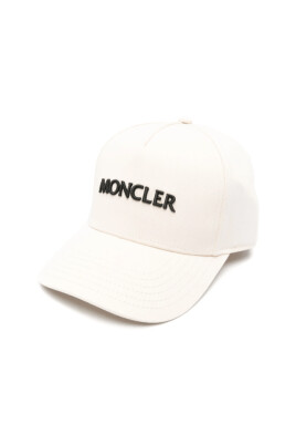 embroidered-cap-with-touch-strap-fastening