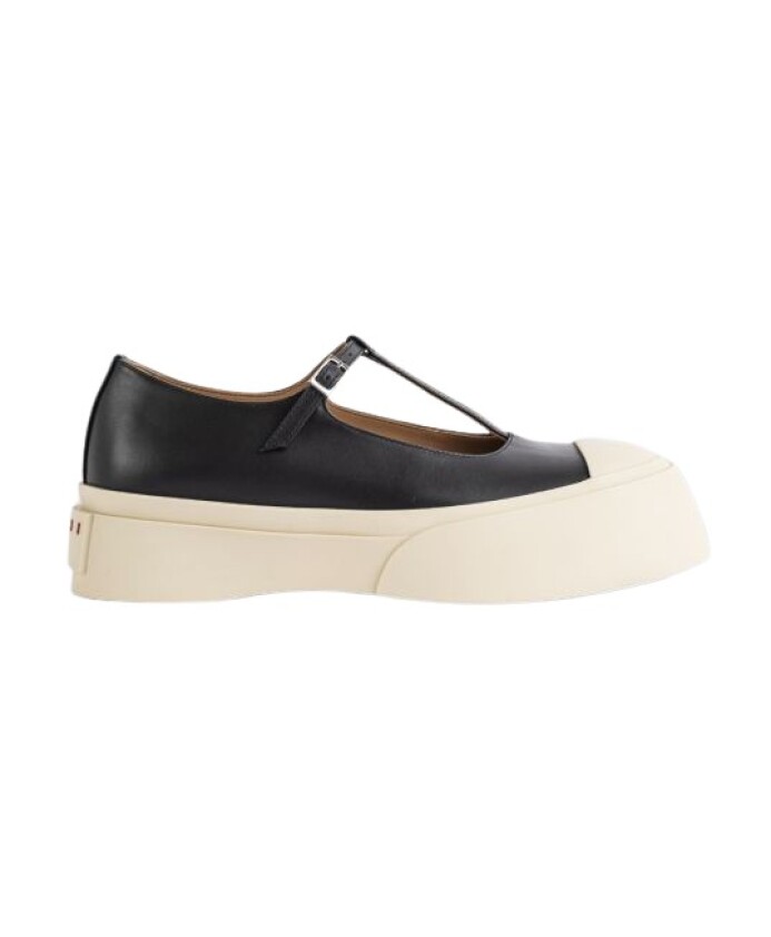 baskets-a-sangle-en-cuir-noir
