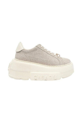 stylish-sneakers-for-everyday-wear