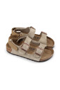 sandales-beiges-en-daim-avec-bretelles-reglables