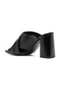 mules-a-talons-en-cuir-chic