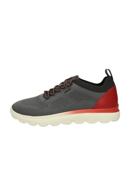 lave-sneakers-i-stof