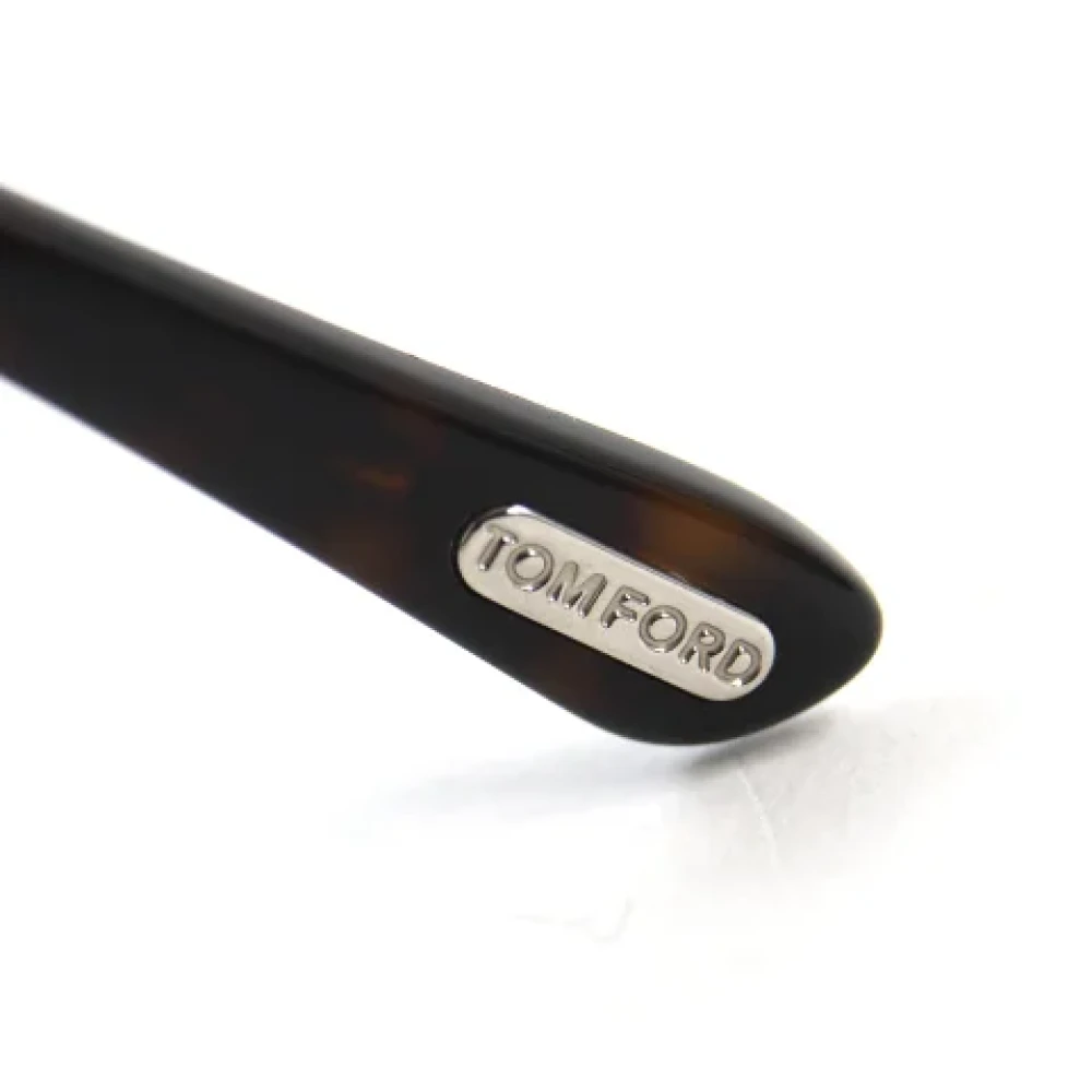Tom Ford Pre-owned Plastic sunglasses Gray Dames