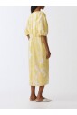 robe-midi-florale-jaune
