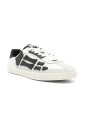 baskets-blanches-avec-talon-marque