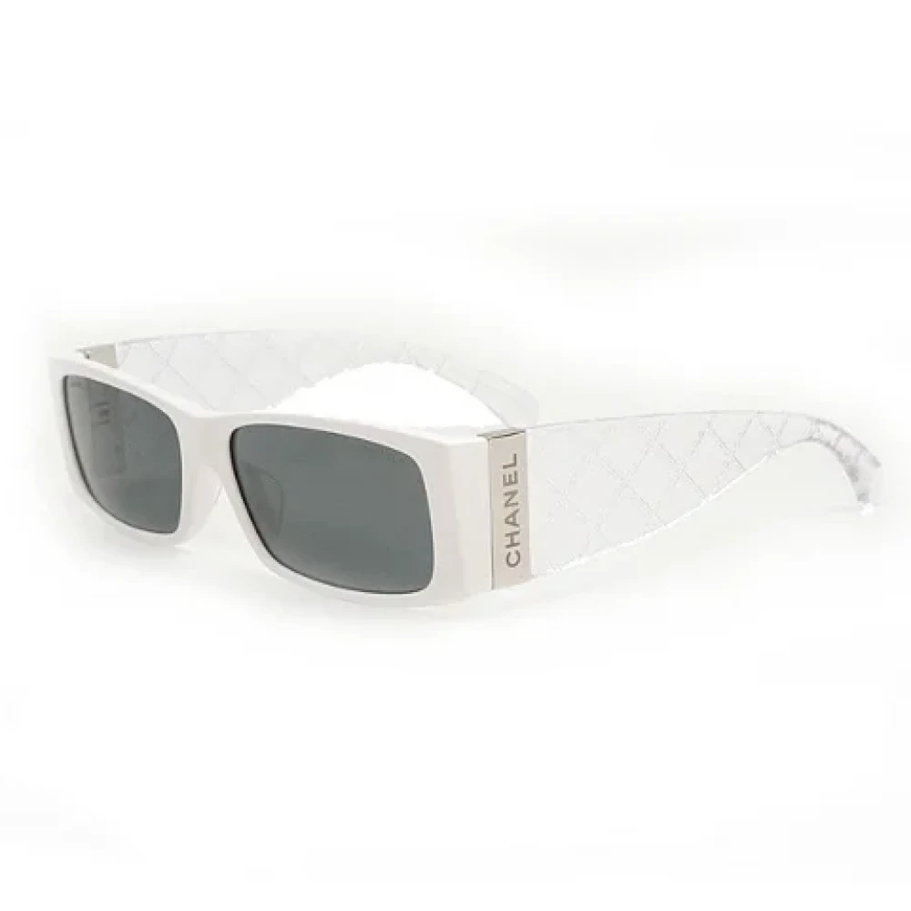 Chanel Vintage Pre-owned Plastic sunglasses White Dames