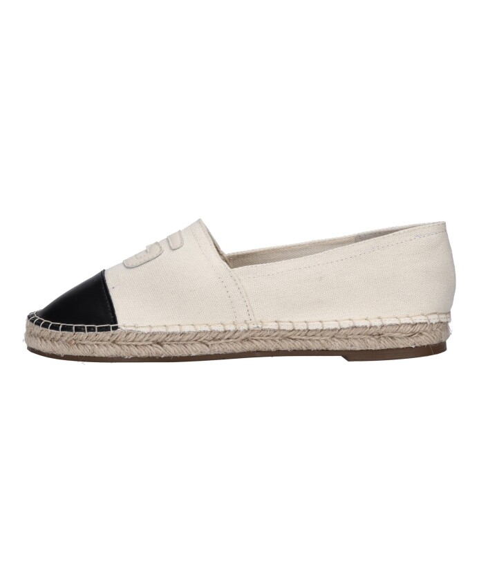platta-skor-beige