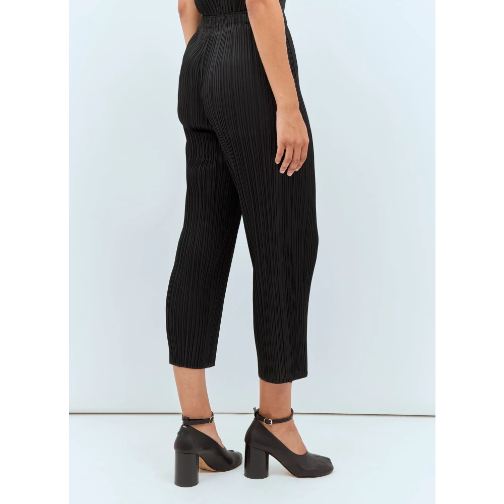 Issey Miyake Geplooide Tapered Broek Black Dames