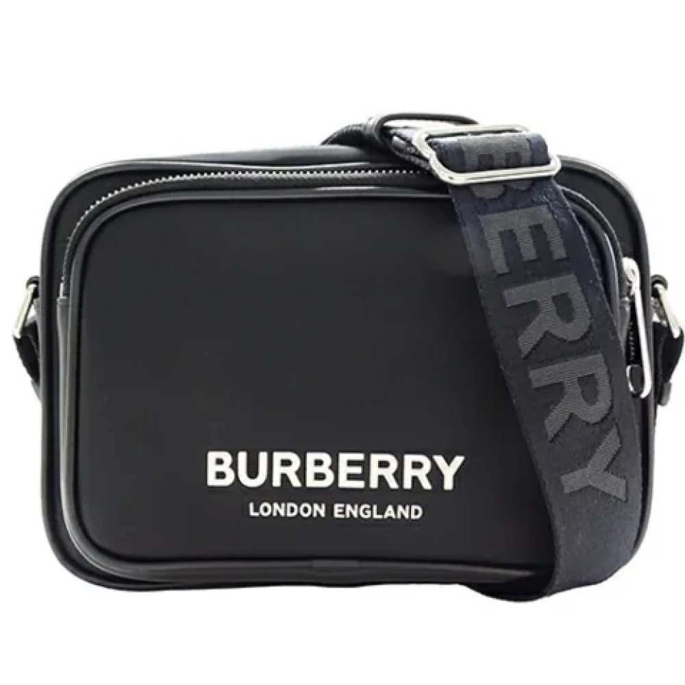 Burberry Vintage Pre-owned Nylon shoulder-bags Black Dames