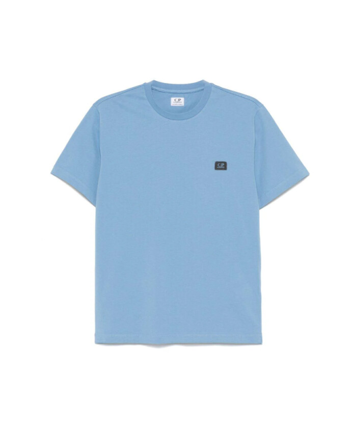 logo-patch-t-shirt
