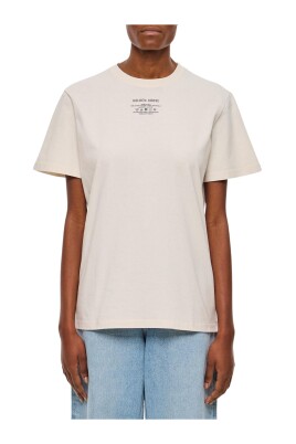 t-shirt-blanc-coupe-decontractee
