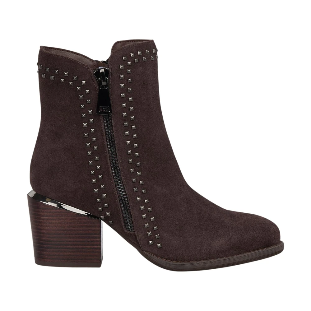 Alma En Pena Brun Låg Stövlett Med Nitar