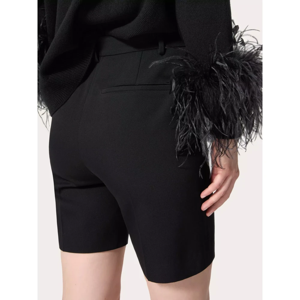 Valentino Garavani Zwarte Wollen Shorts Rits Sluiting Black Dames