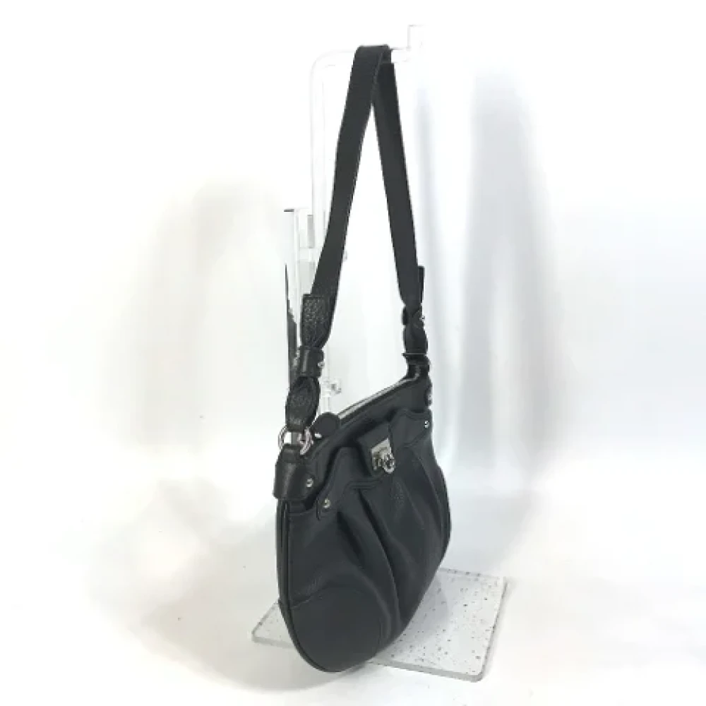 Salvatore Ferragamo Pre-owned Leather shoulder-bags Black Dames
