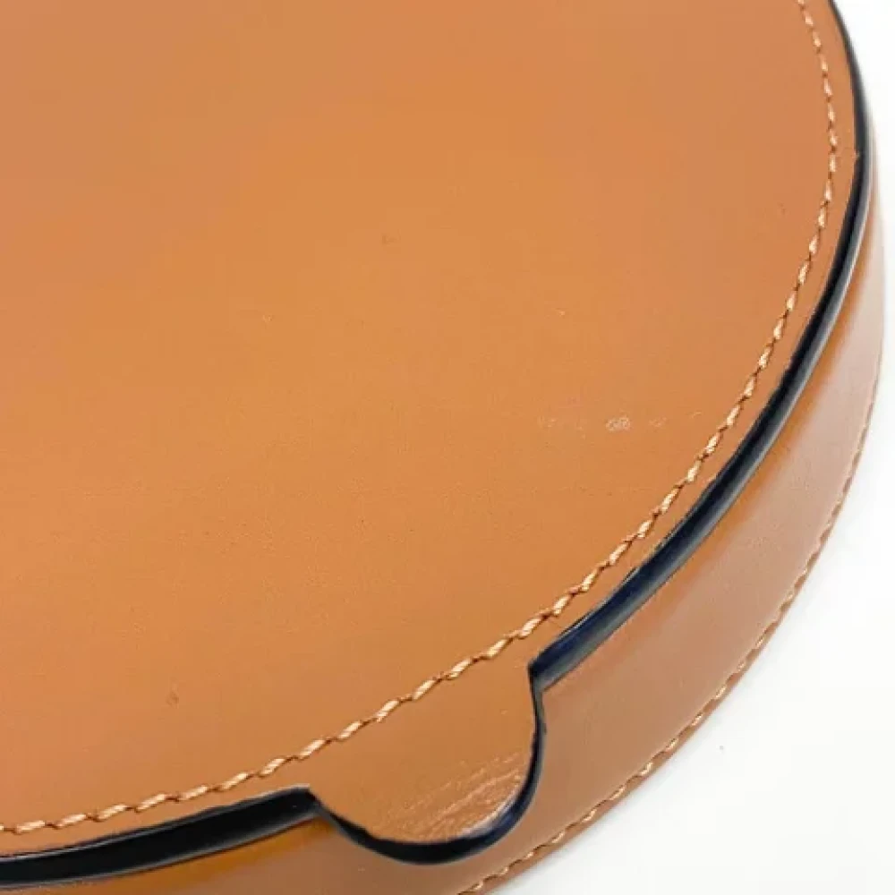 Loewe Pre-owned Leather crossbody-bags Brown Dames