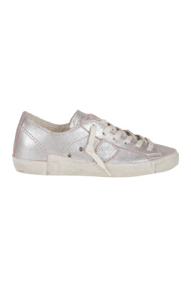 sneakers-metalliques-pour-femmes-ss25