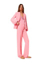 pantalon-evase-avec-un-design-elegant