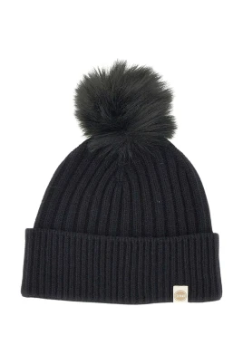 Ribbstickad mössa med pompom