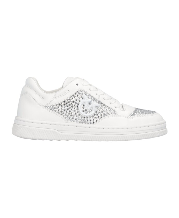 sneakers-blanches-en-cuir-avec-strass