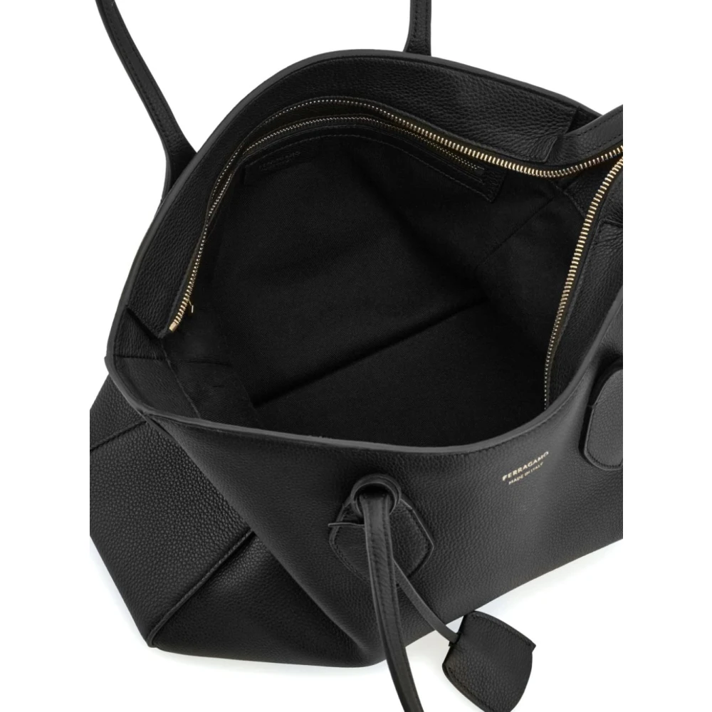 Salvatore Ferragamo Zwarte tassen voor een stijlvolle uitstraling Black Dames