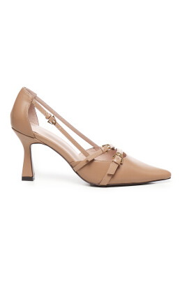beige-heeled-sandals-with-plectrum-buckles