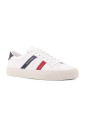 sneakers-blanches-avec-patch-logo-en-cuir