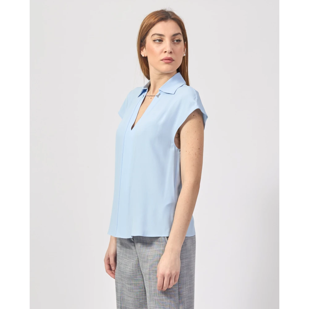 PATRIZIA PEPE Lichtblauwe mouwloze V-hals shirt Blue Dames