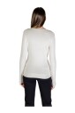 pull-blanc-a-col-en-v-pour-lautomne-lhiver