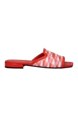 chaussons-en-tissu-orange-avec-logo