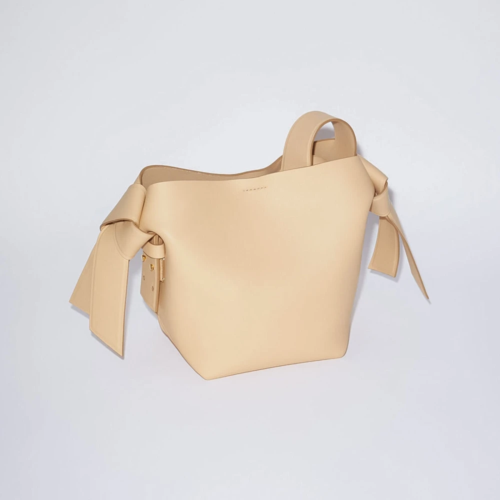 Acne Studios Zachte leren knoop schoudertas Beige Dames