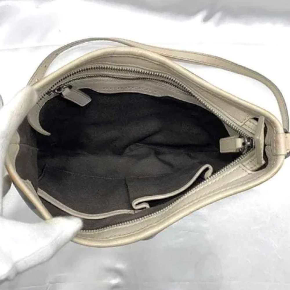 Burberry Vintage Pre-owned Leather shoulder-bags Gray Dames