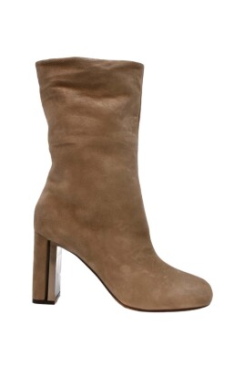stylish-boots-for-men-and-women