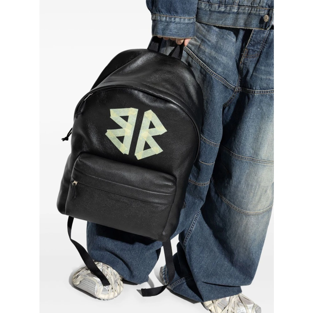 Balenciaga Zwarte Rugzak met Voorritsvak Black Heren