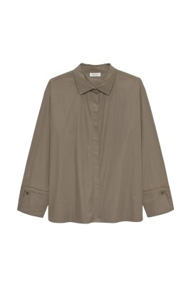 isabelle-khaki