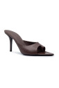 bruine-leren-sandalen-met-logohak