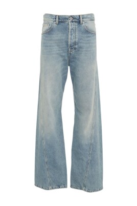 loose-fit-wide-leg-jeans