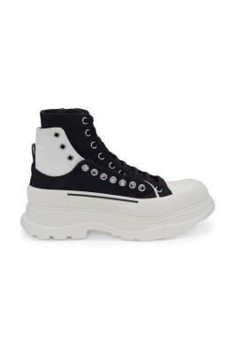 czarny-tread-slick-ankle-boots