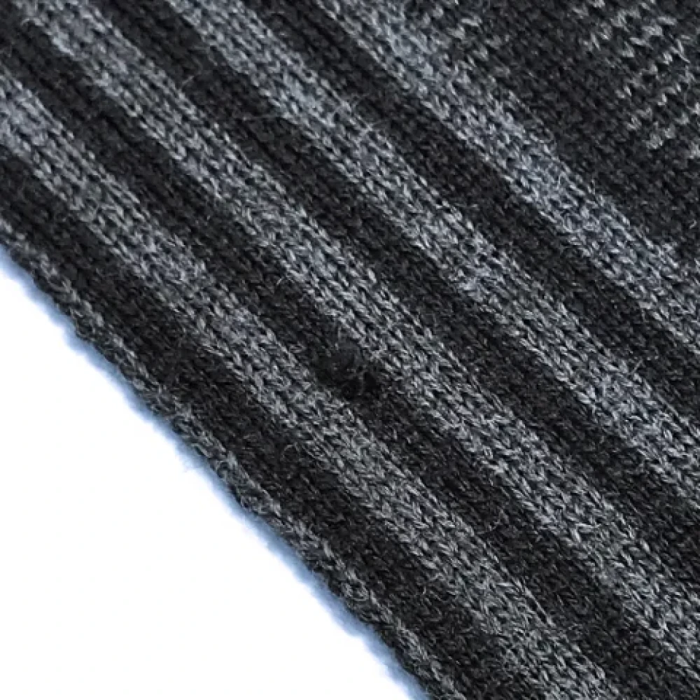 Louis Vuitton Vintage Pre-owned Wool scarves Black Dames