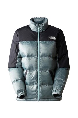 stylish-jacket-for-outdoor-adventures