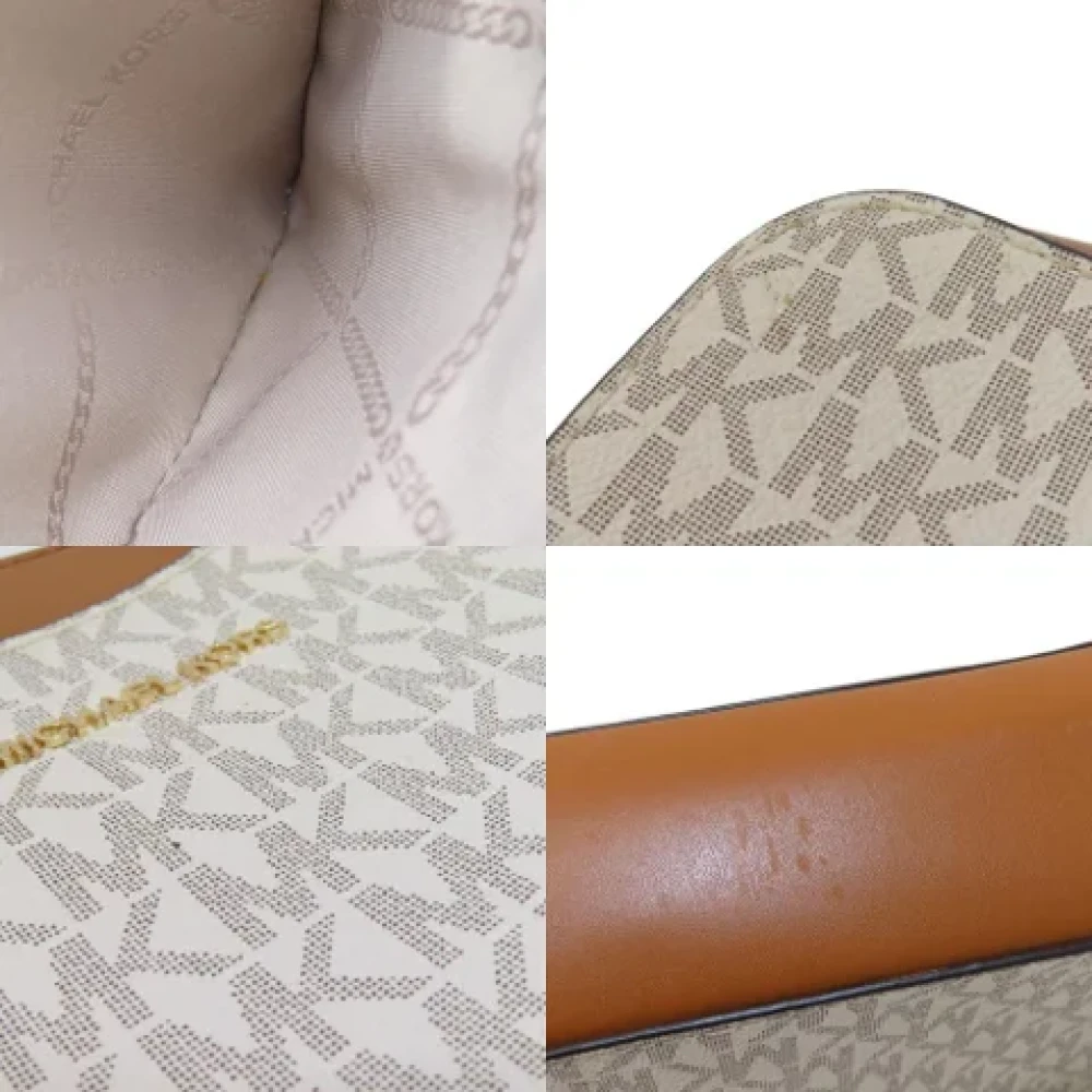 Michael Kors Pre-owned Fabric shoulder-bags Beige Dames