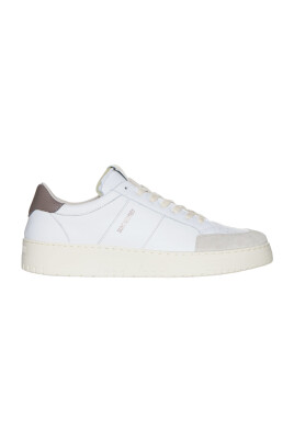 classic-white-sneakers