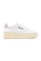 sneakers-blanches-design-elegant-tenue-decontractee