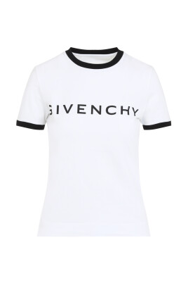 white-t-shirt-with-style