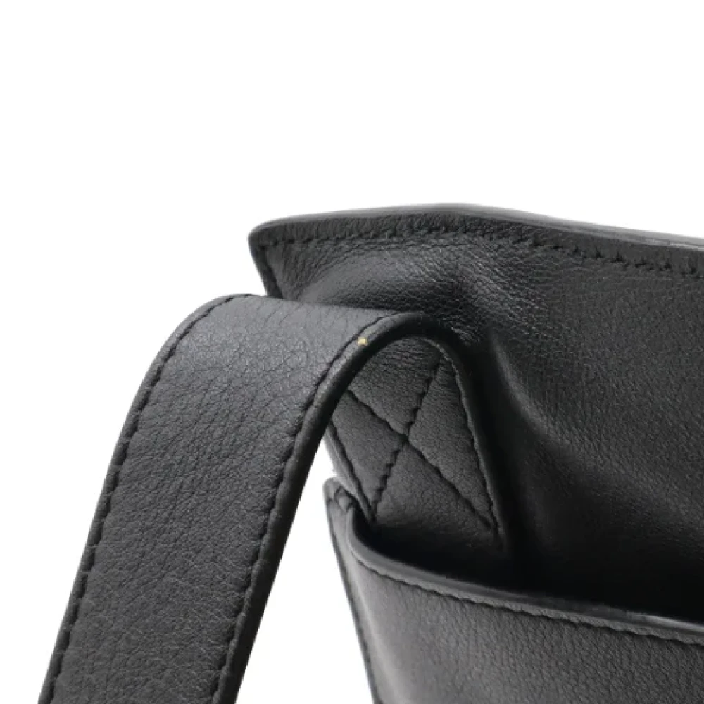 Loewe Pre-owned Leather shoulder-bags Black Dames